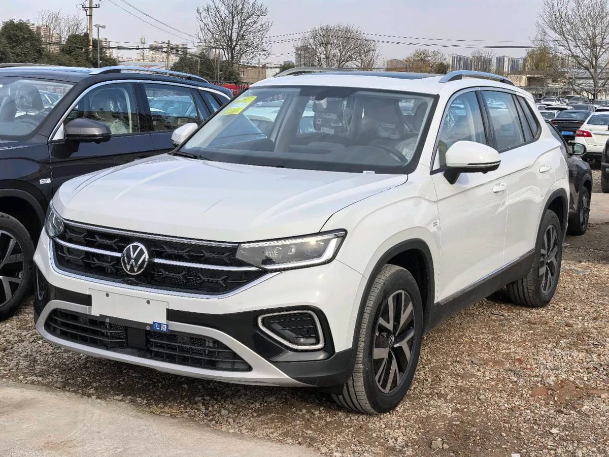 Volkswagen 2025 300TSI