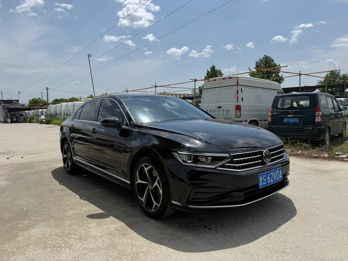 Volkswagen 2025 330TSI DSG 3