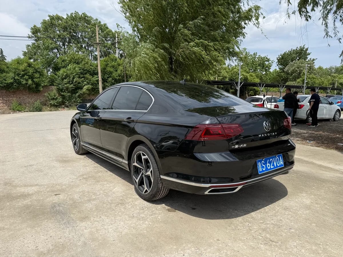 Volkswagen 2025 330TSI DSG 5