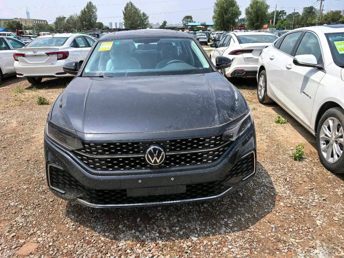 Volkswagen 2025 330TSI 5