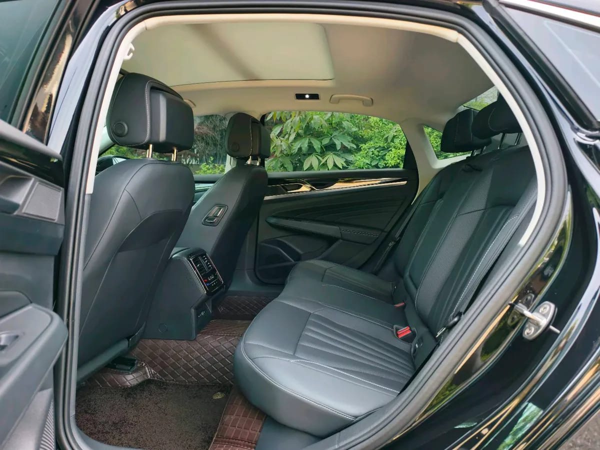 Volkswagen 2025 380TSI 5