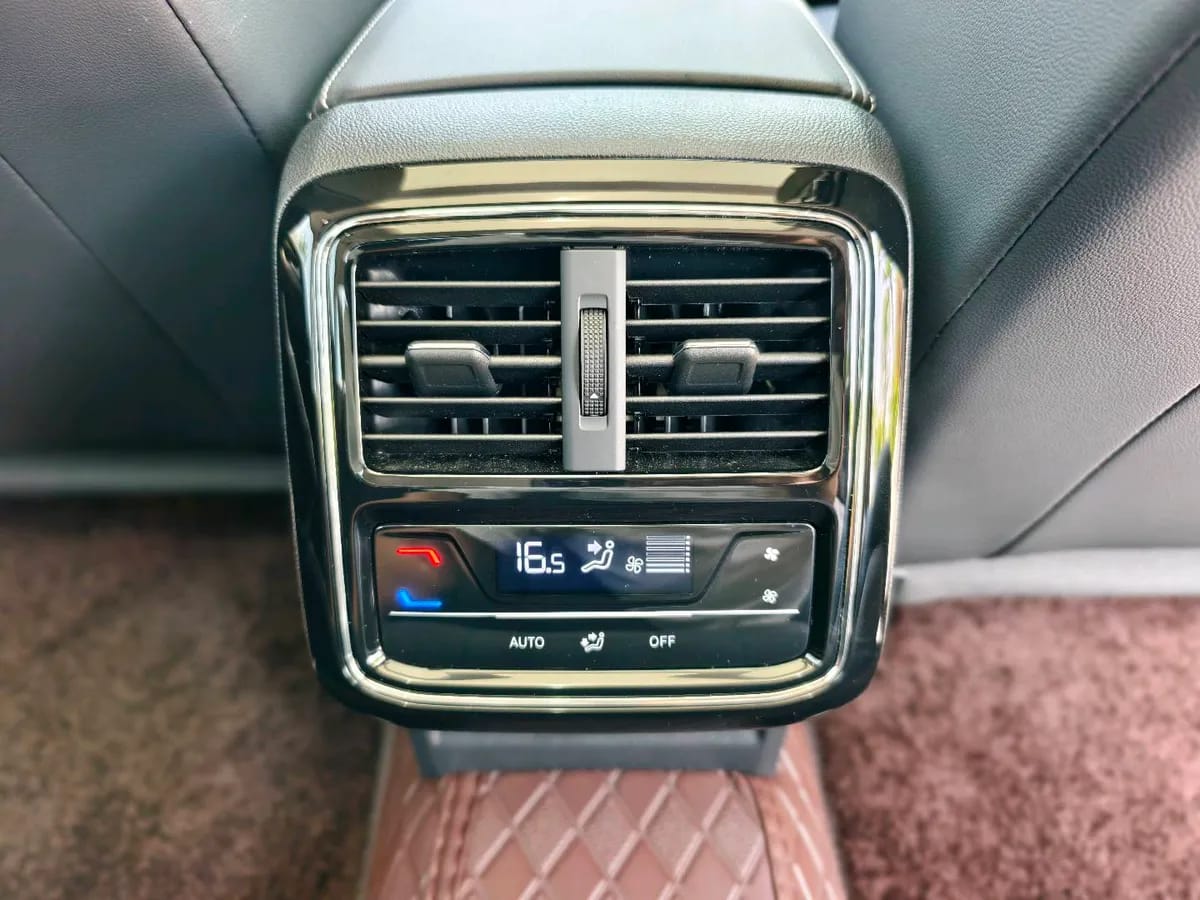 Volkswagen 2025 380TSI 9