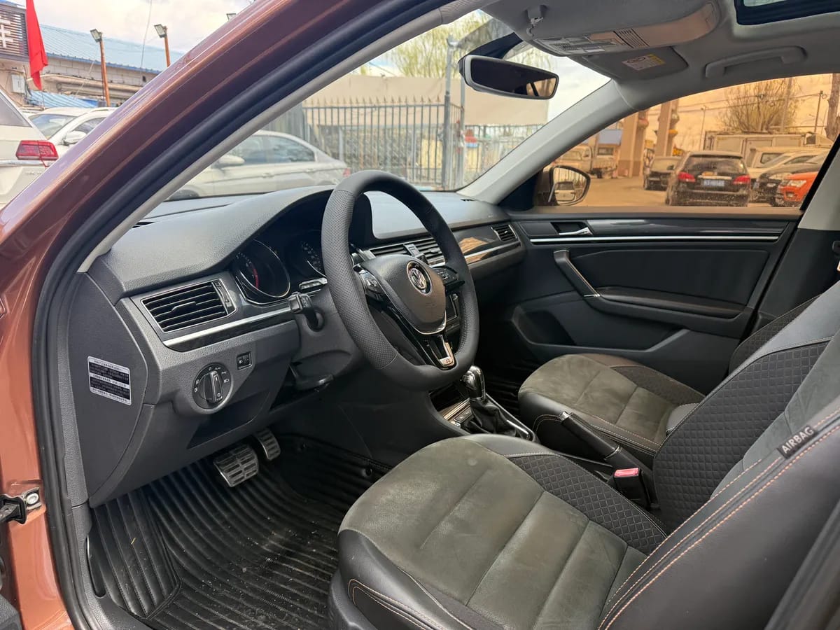 Volkswagen C-TREK 2017 230TSI DSG 2
