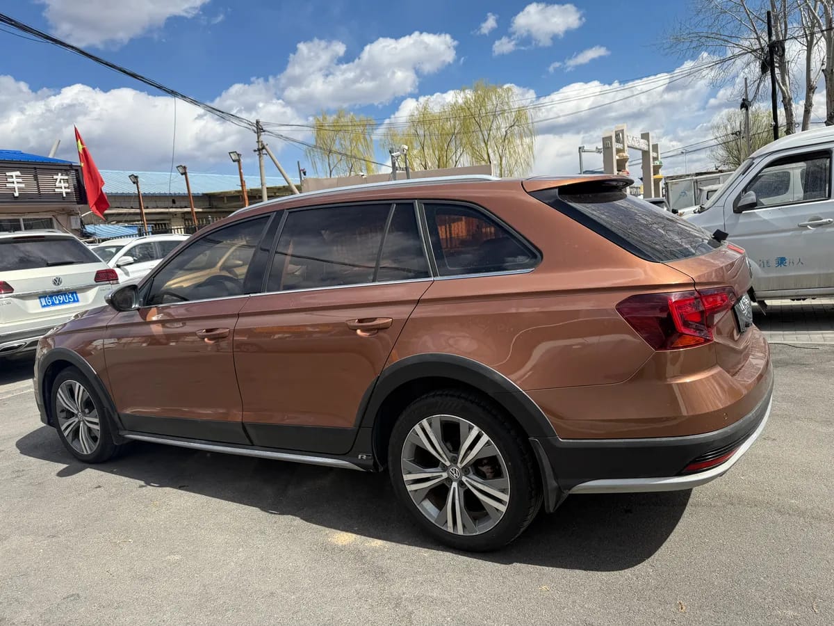 Volkswagen C-TREK 2017 230TSI DSG 7