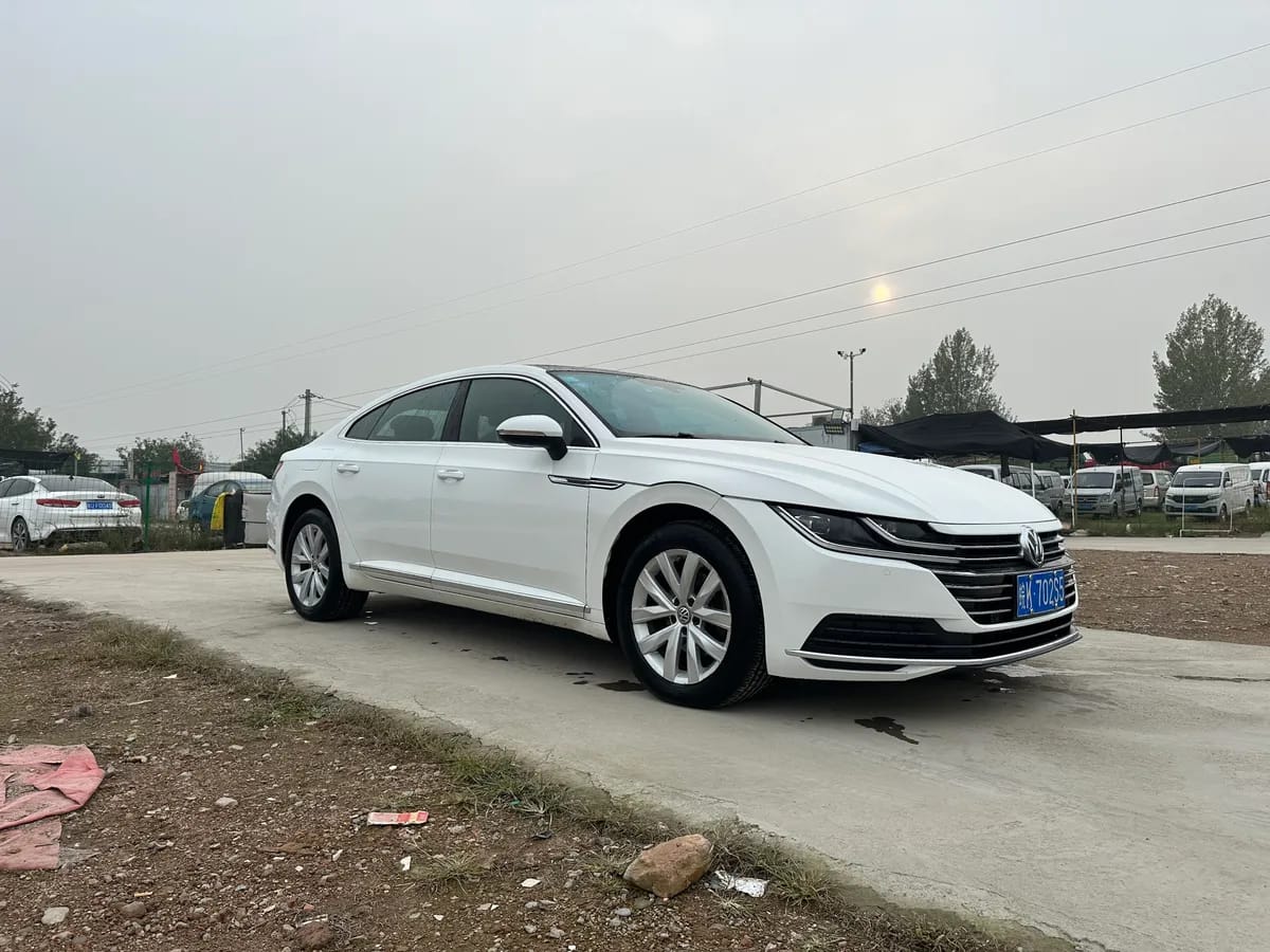 Volkswagen -CC 2019 330TSI VI 2