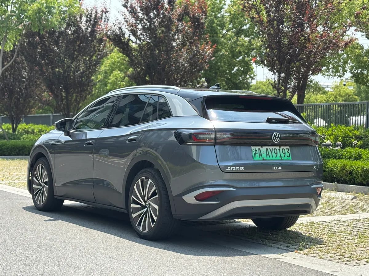 Volkswagen ID.4 X 2022 4