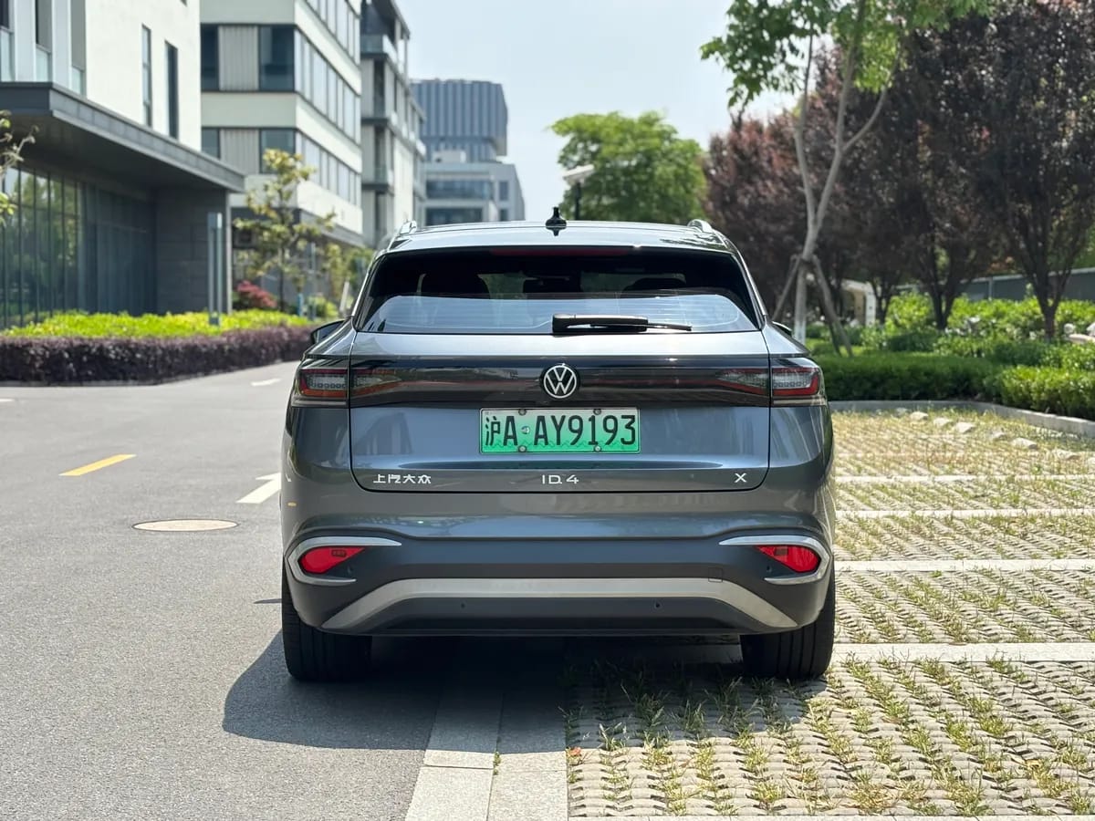 Volkswagen ID.4 X 2022 5