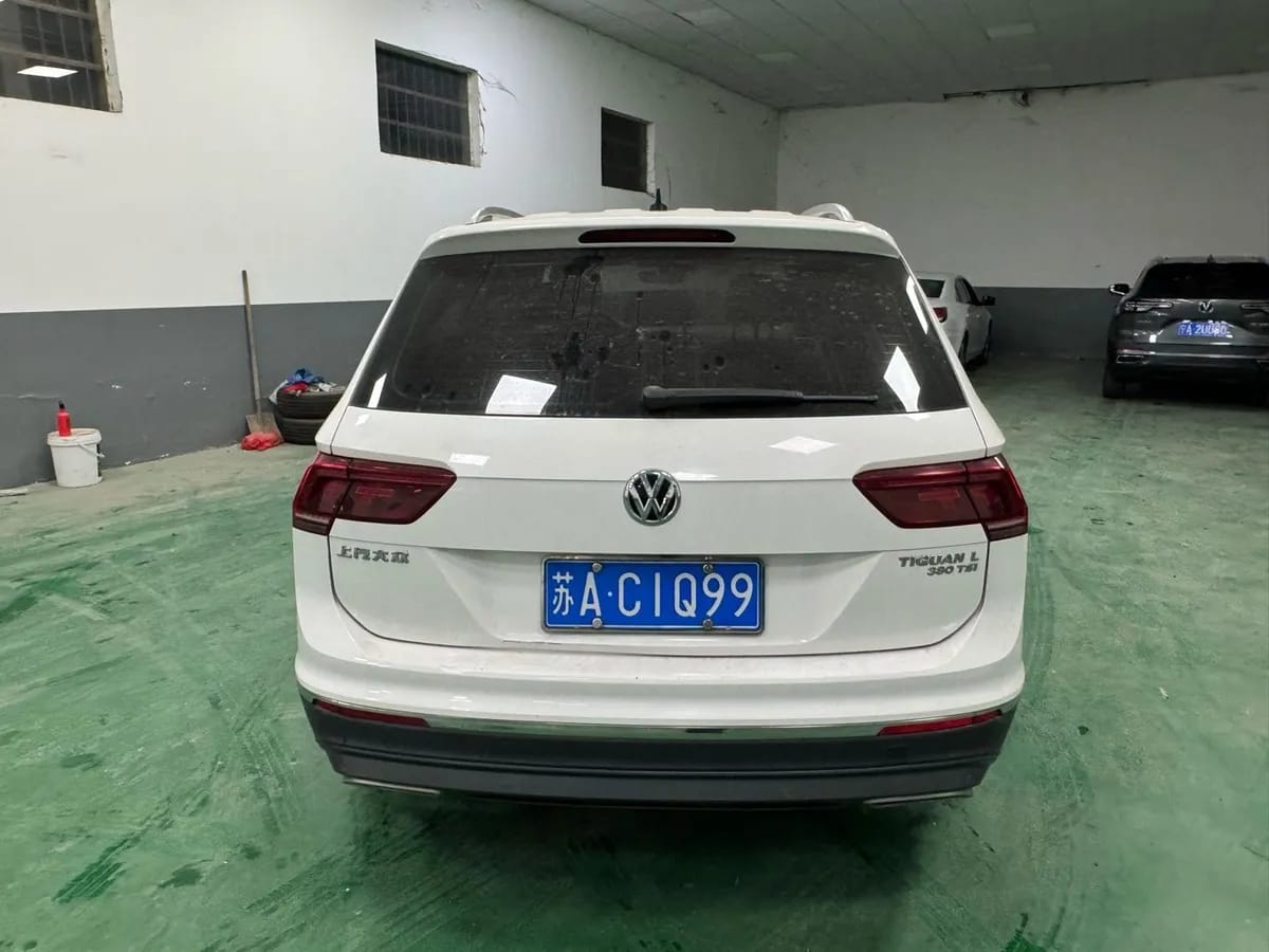 Volkswagen L 2017 380TSI 5