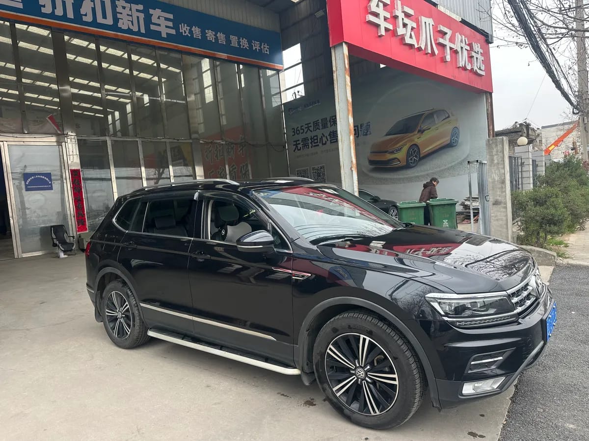 Volkswagen L 2018 380TSI 3