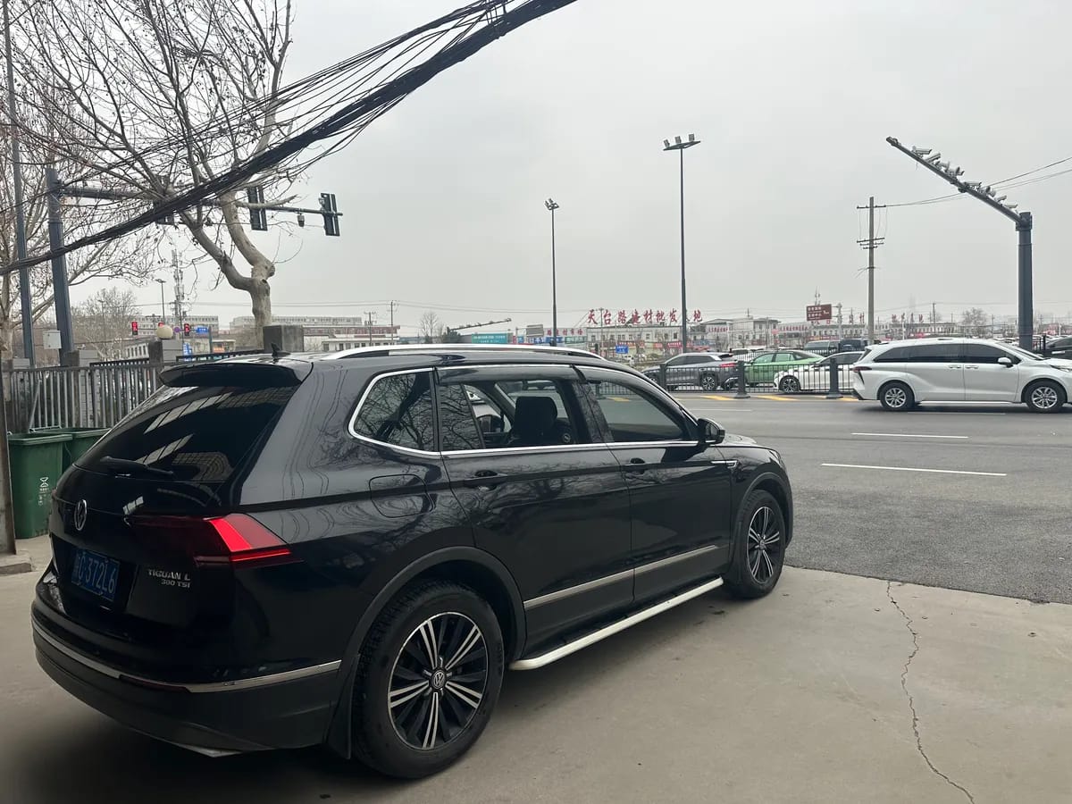 Volkswagen L 2018 380TSI 4