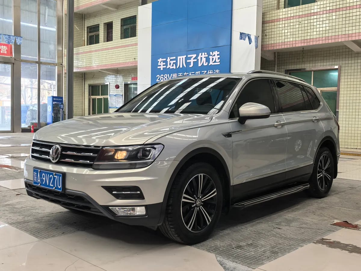 Volkswagen L 2019 330TSI VI