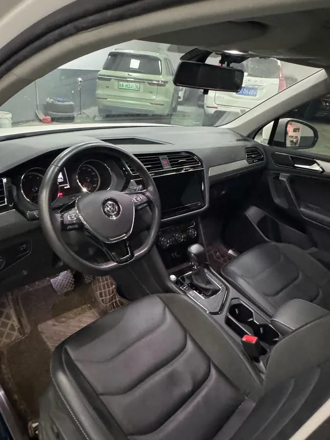 Volkswagen L 2020 330TSI VI 8