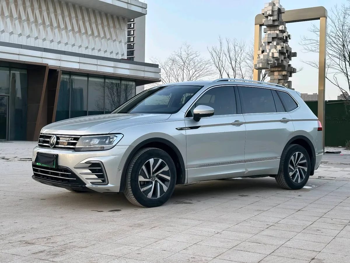 Volkswagen L 2021 430PHEV