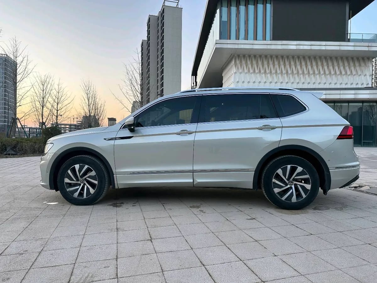 Volkswagen L 2021 430PHEV 4
