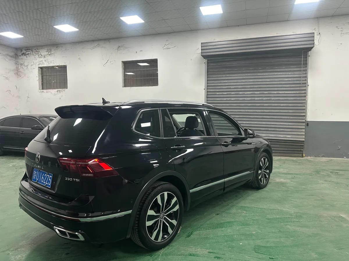 Volkswagen L 2022 330TSI R-Line 4