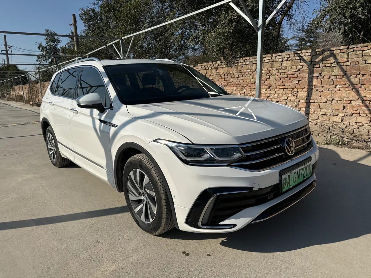 Volkswagen L 2023 430PHEV 3