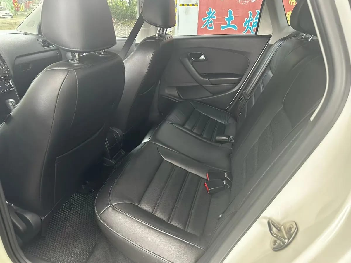 Volkswagen Polo 2013 1.6L 5