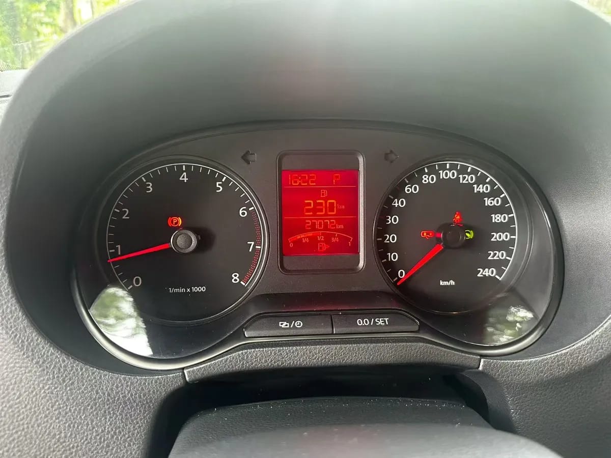 Volkswagen Polo 2013 1.6L 6