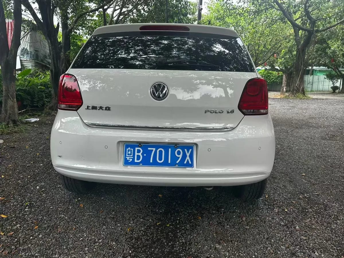 Volkswagen Polo 2013 1.6L 9