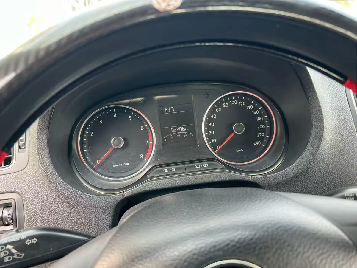 Volkswagen Polo 2016 1.6L 7