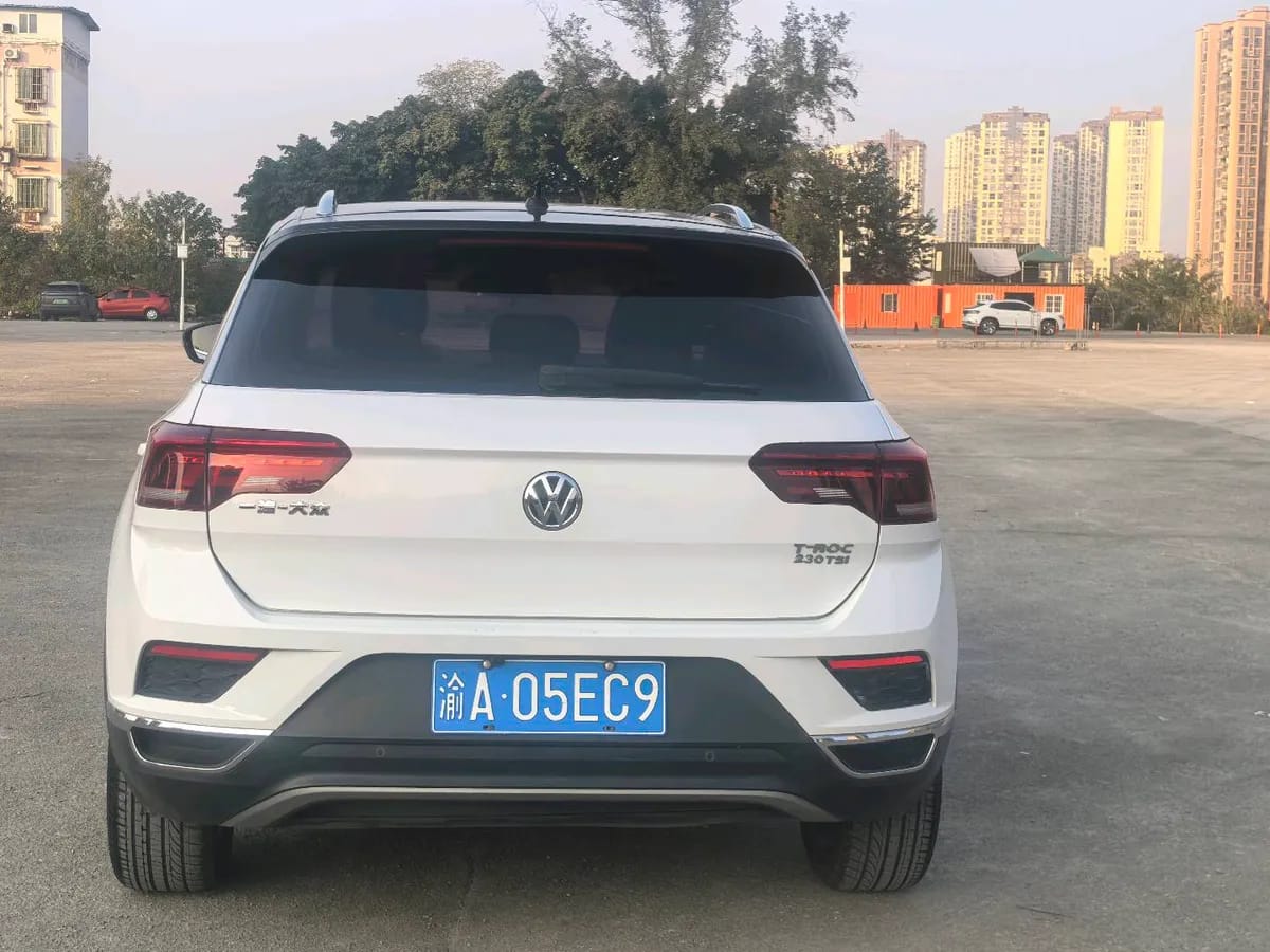 Volkswagen T-ROC 2018 230TSI DSG V 7