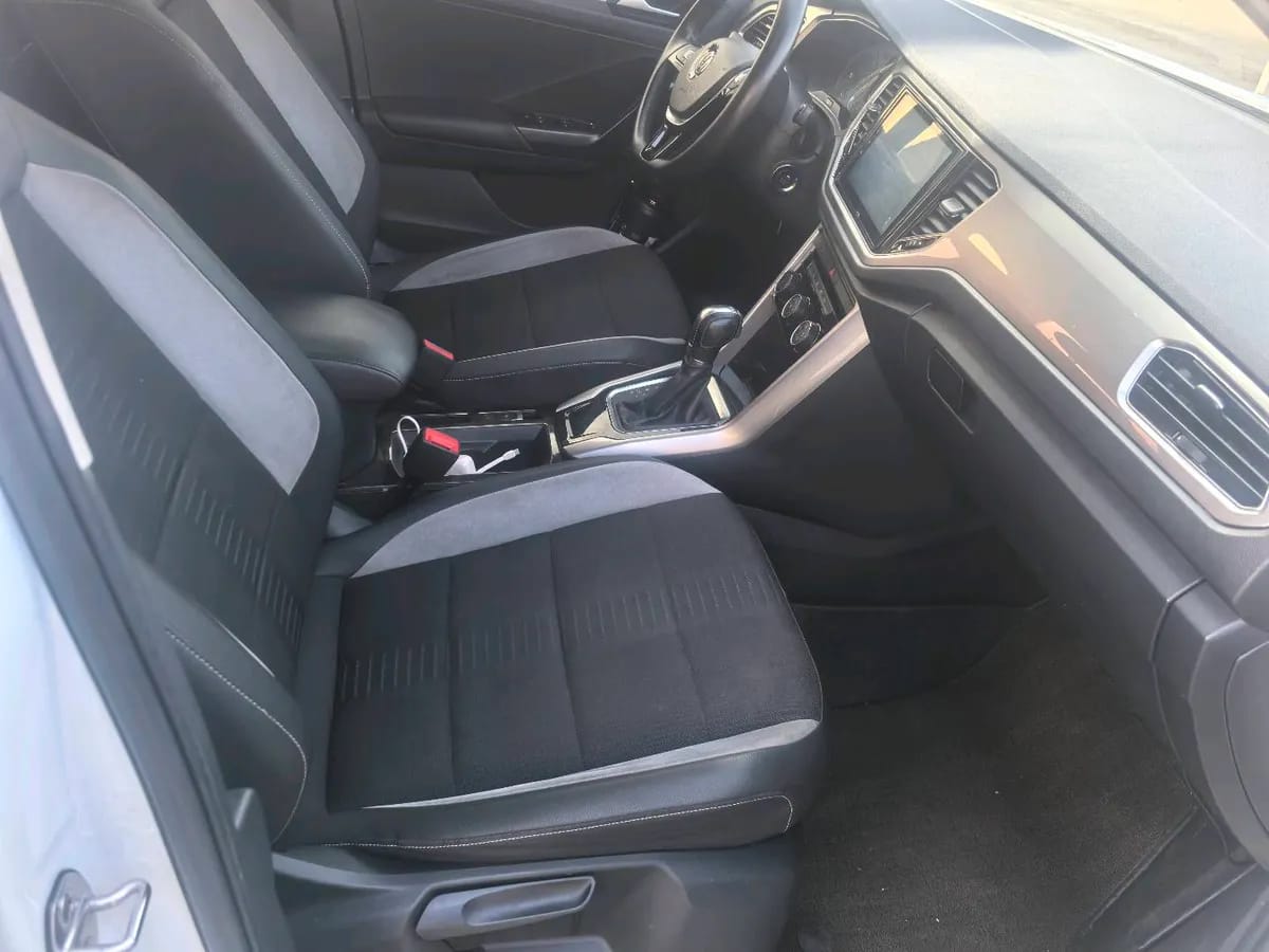 Volkswagen T-ROC 2018 230TSI DSG V 10