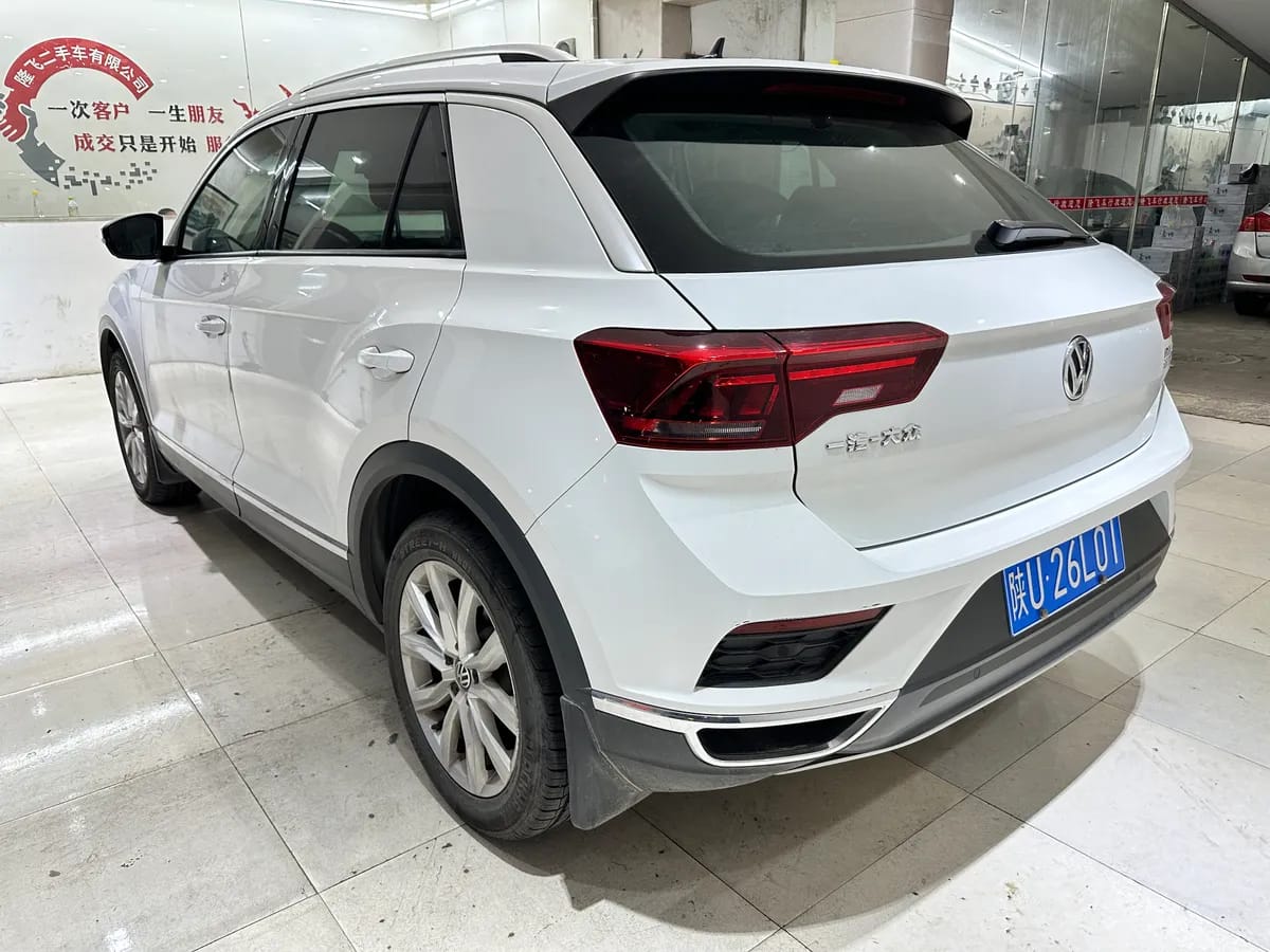 Volkswagen T-ROC 2019 230TSI DSG VI 7