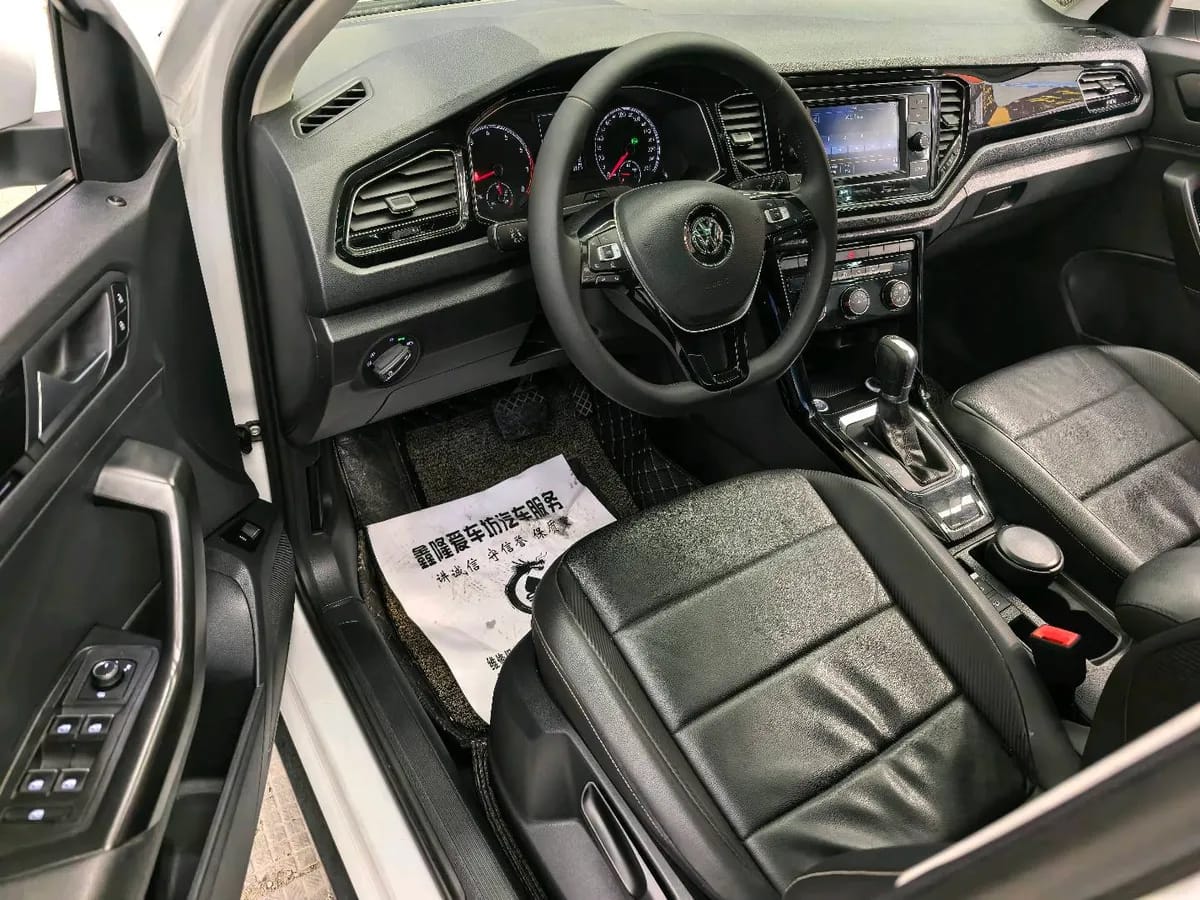 Volkswagen T-ROC 2019 280TSI DSG VI 4