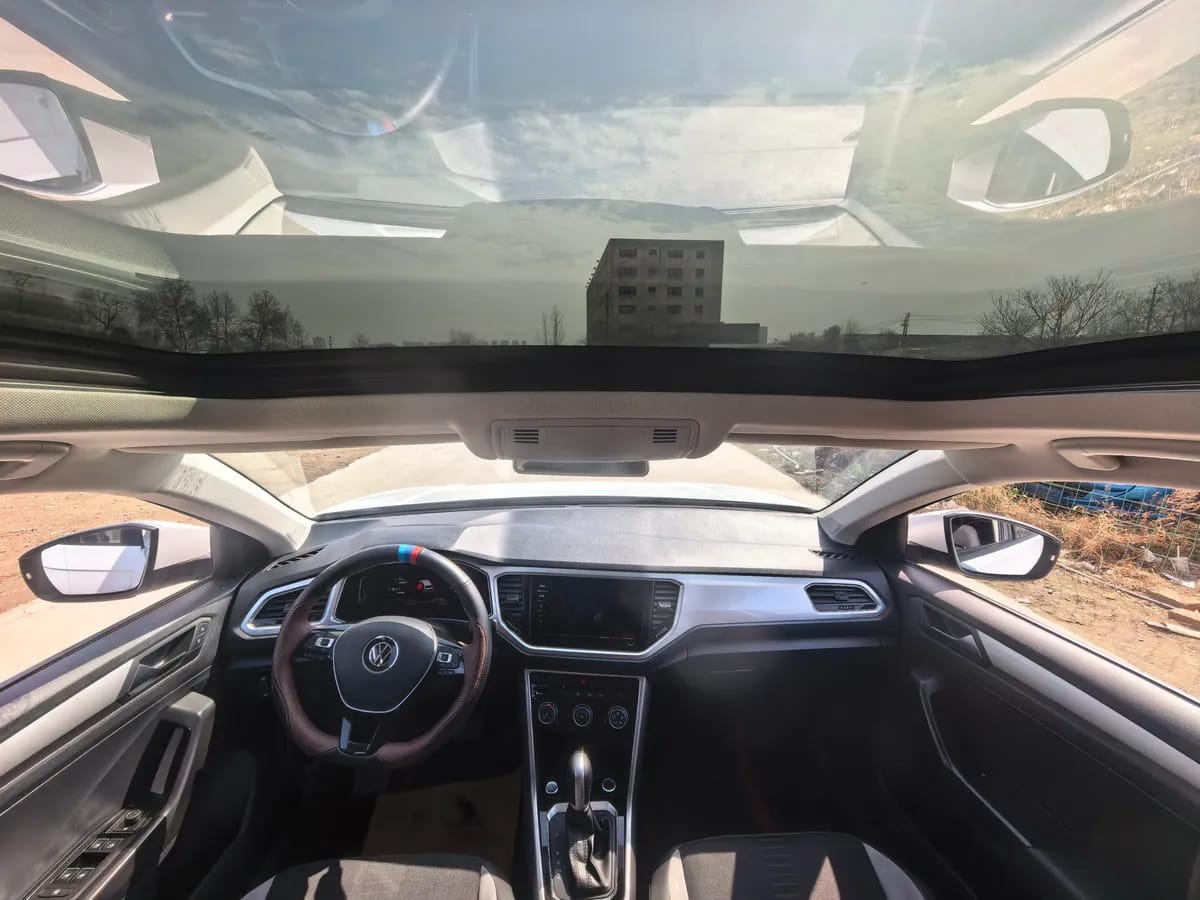 Volkswagen T-ROC 2022 280TSI DSG PLUS 6