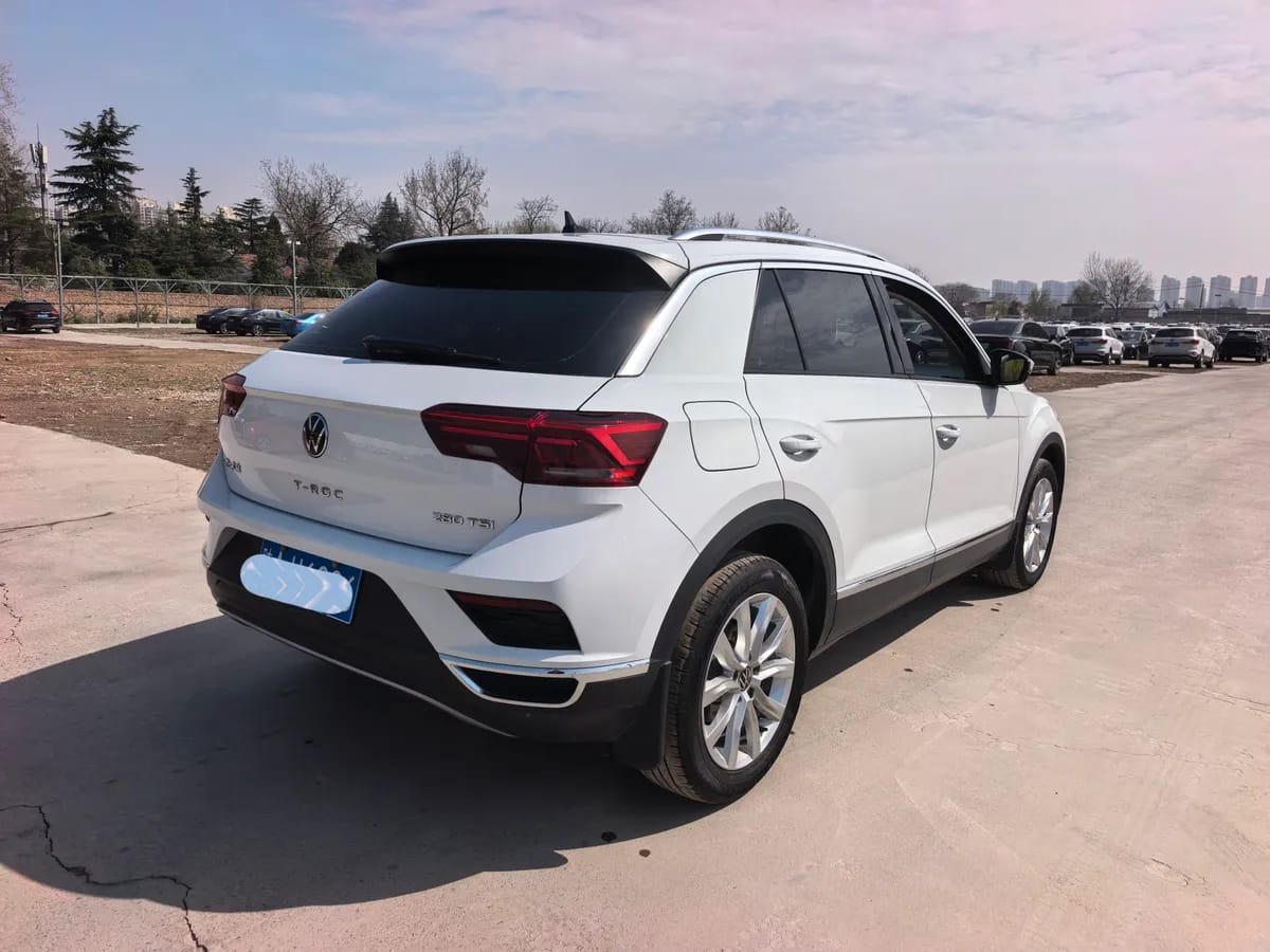 Volkswagen T-ROC 2022 280TSI DSG PLUS 9