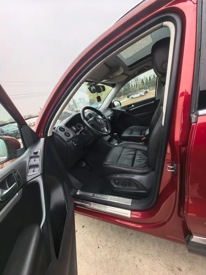 Volkswagen Tiguan ( ) 2012 2.0TSI 3