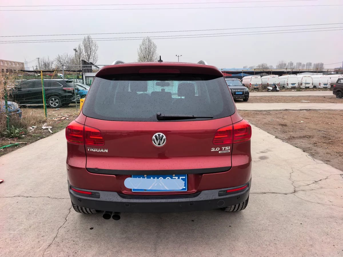Volkswagen Tiguan ( ) 2012 2.0TSI 8