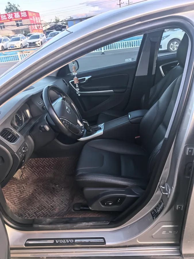 Volvo S60 2014 S60L 2.0T 8