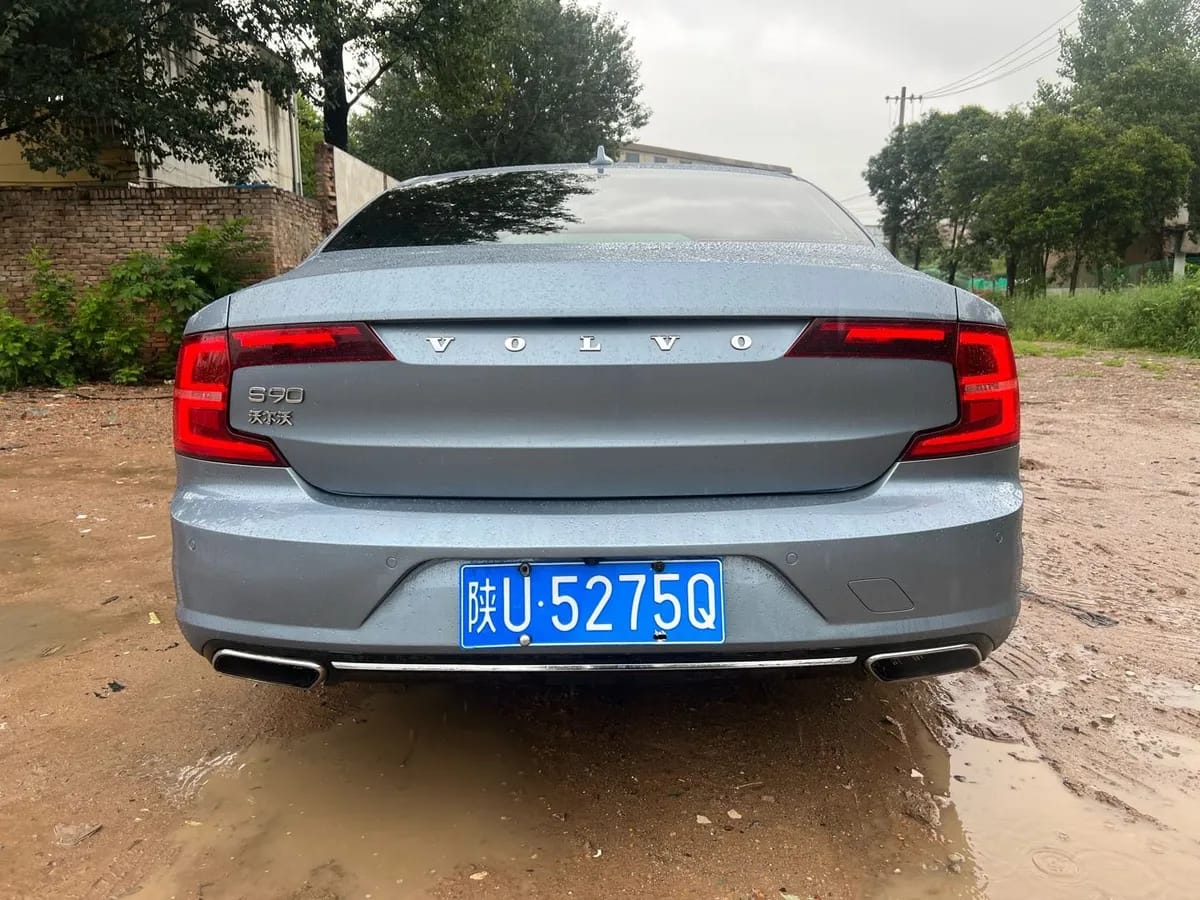 Volvo S90 2017 T4 5