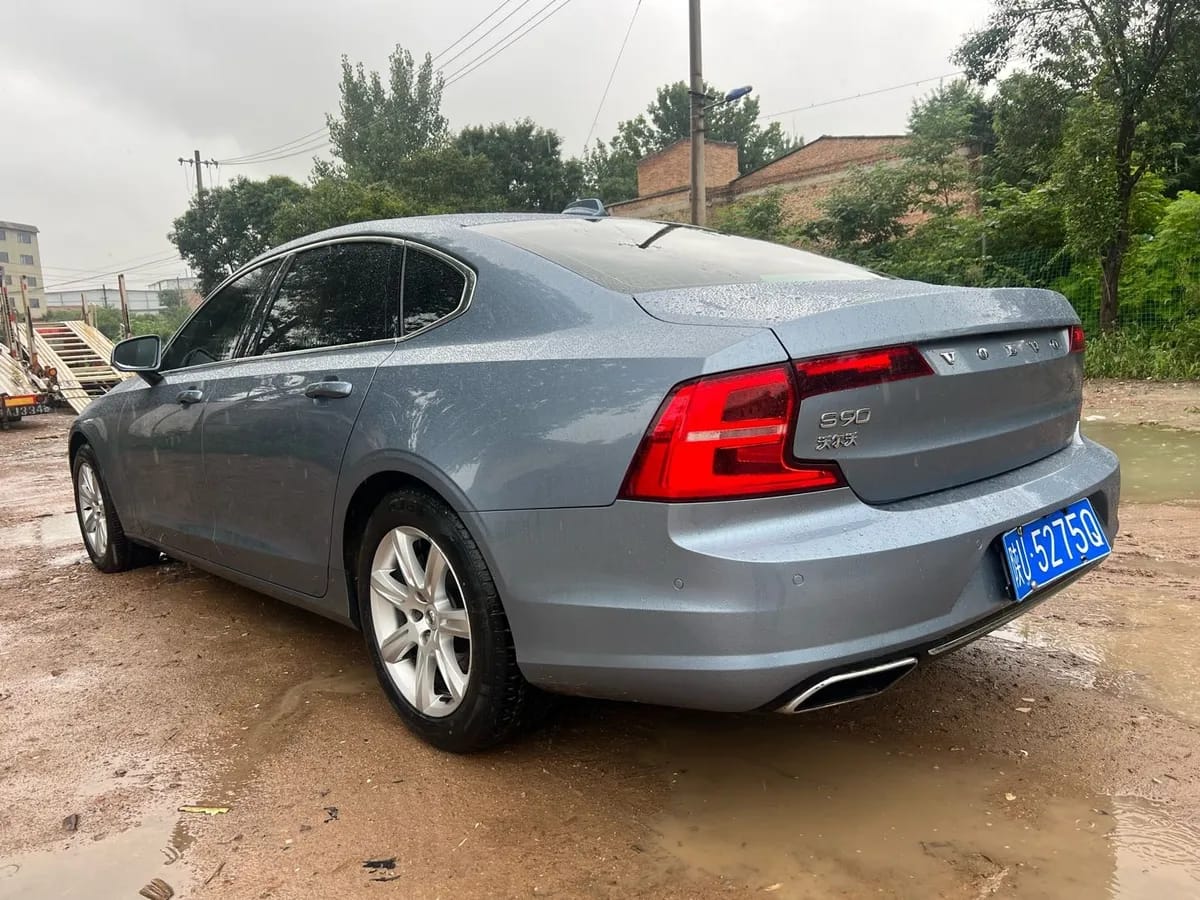 Volvo S90 2017 T4 6