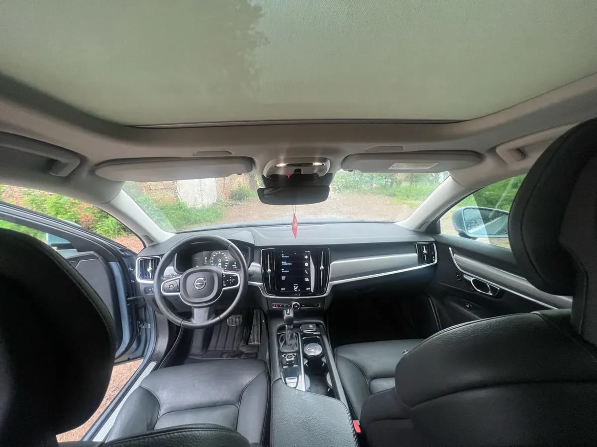Volvo S90 2017 T4 8