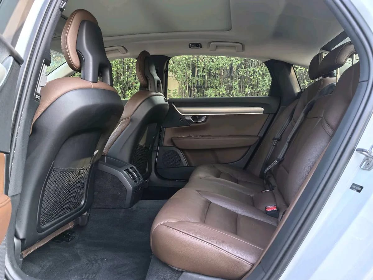Volvo S90 2018 T4 8