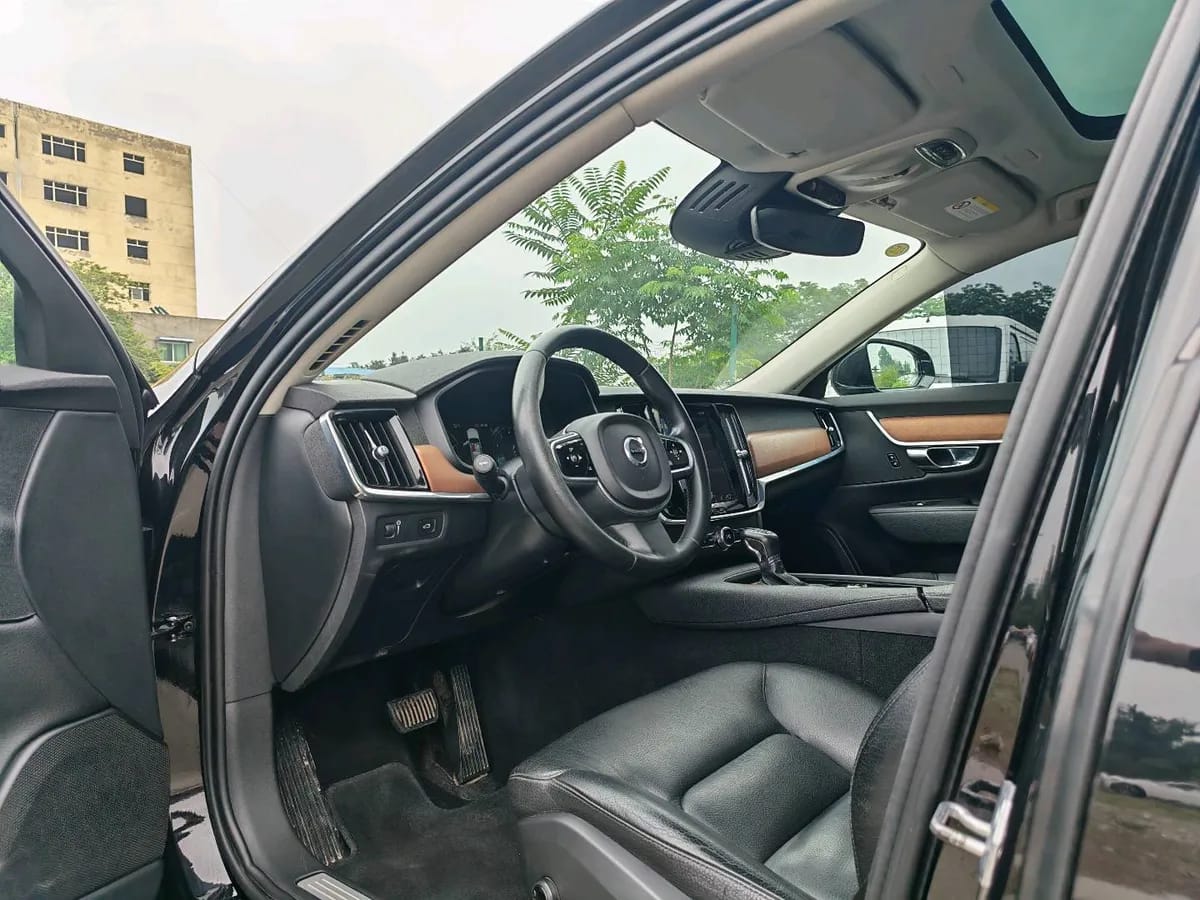 Volvo S90 2018 T5 4