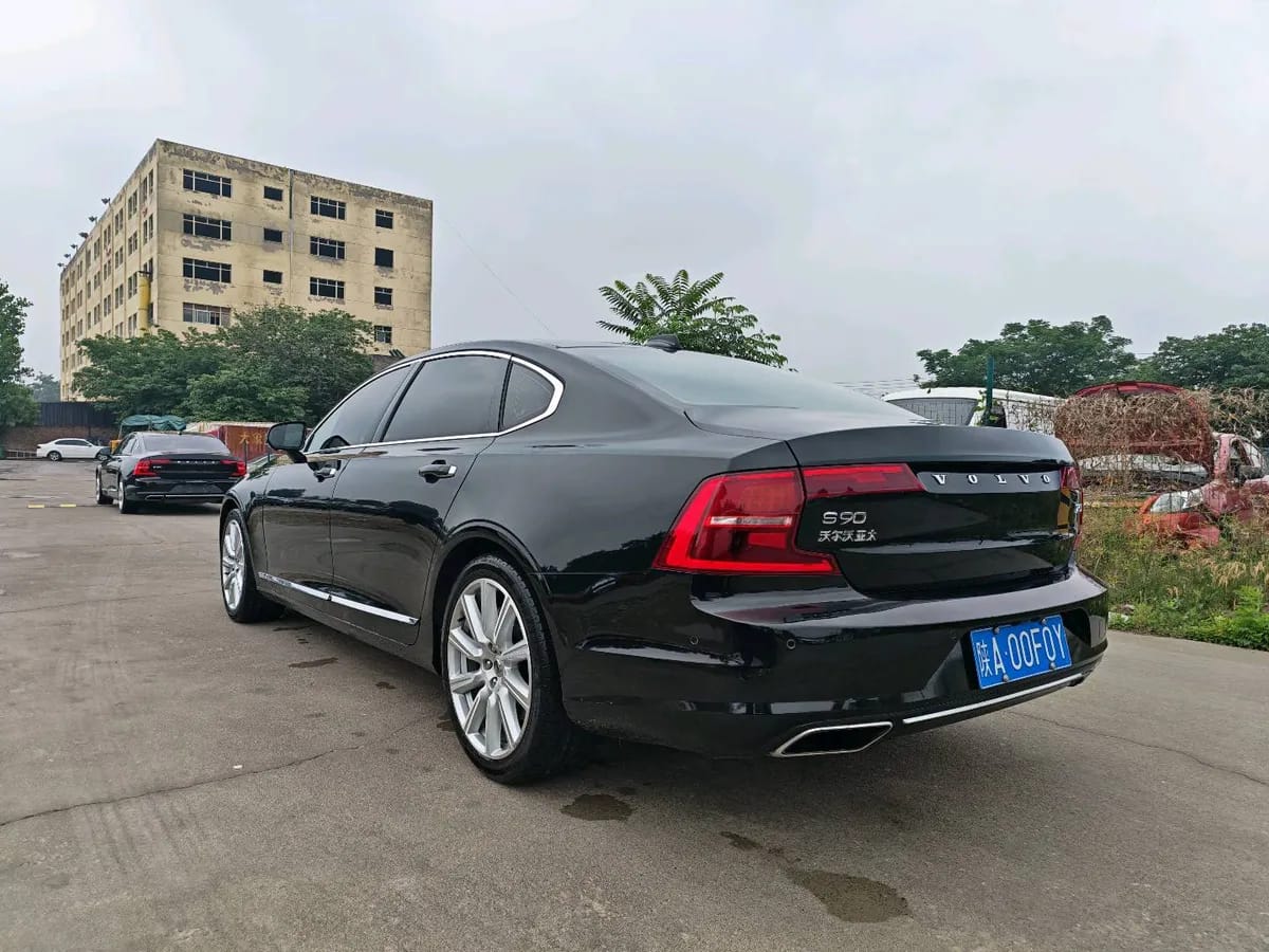 Volvo S90 2018 T5 7