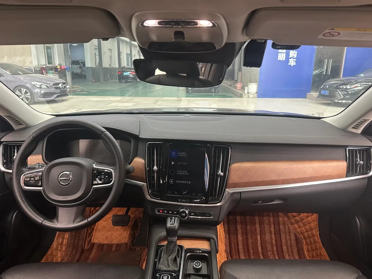 Volvo S90 2019 T5 9