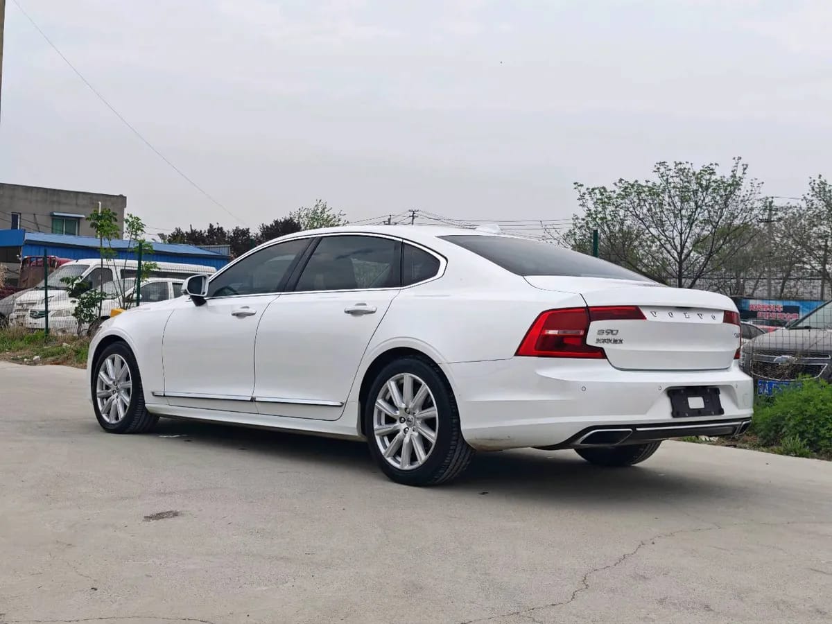 Volvo S90 2020 T5 4