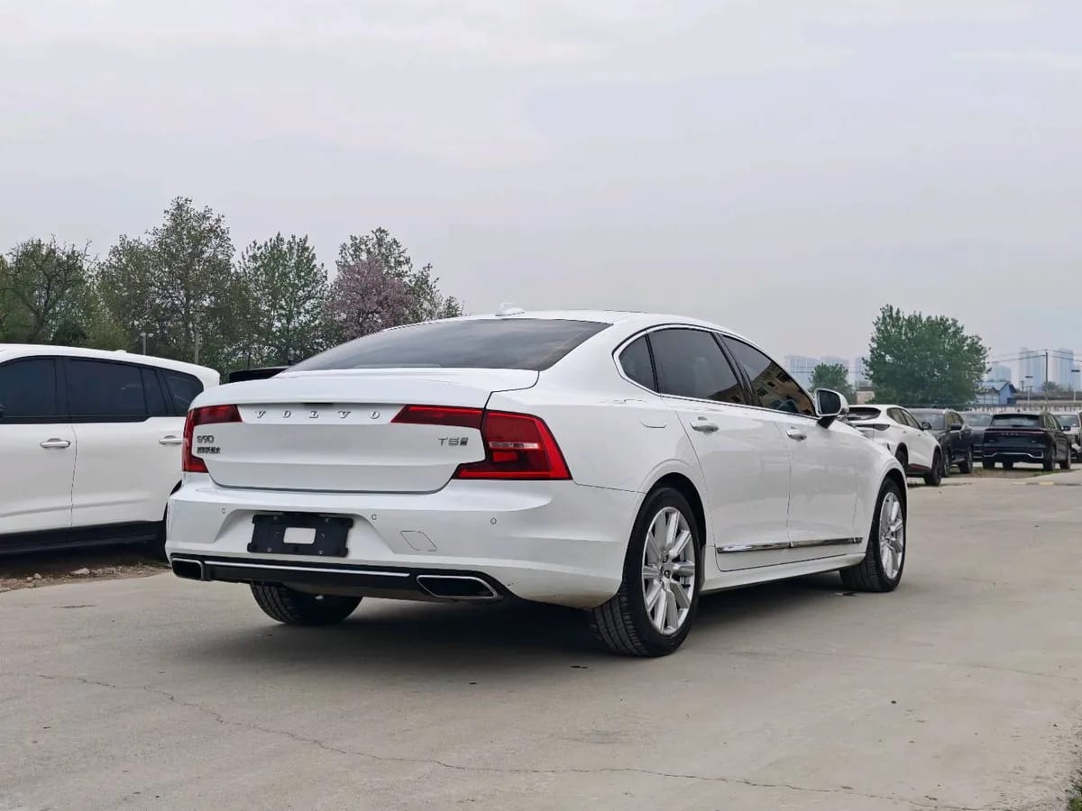 Volvo S90 2020 T5 6