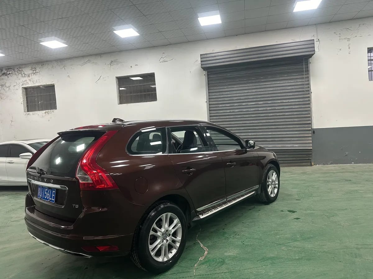 Volvo XC60 2016 T5 4