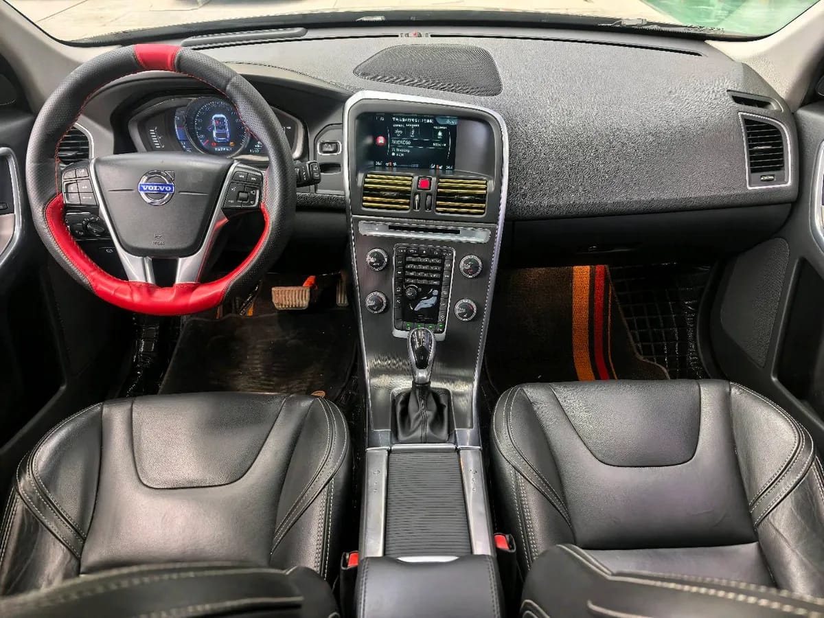 Volvo XC60 2016 T5 AWD 5