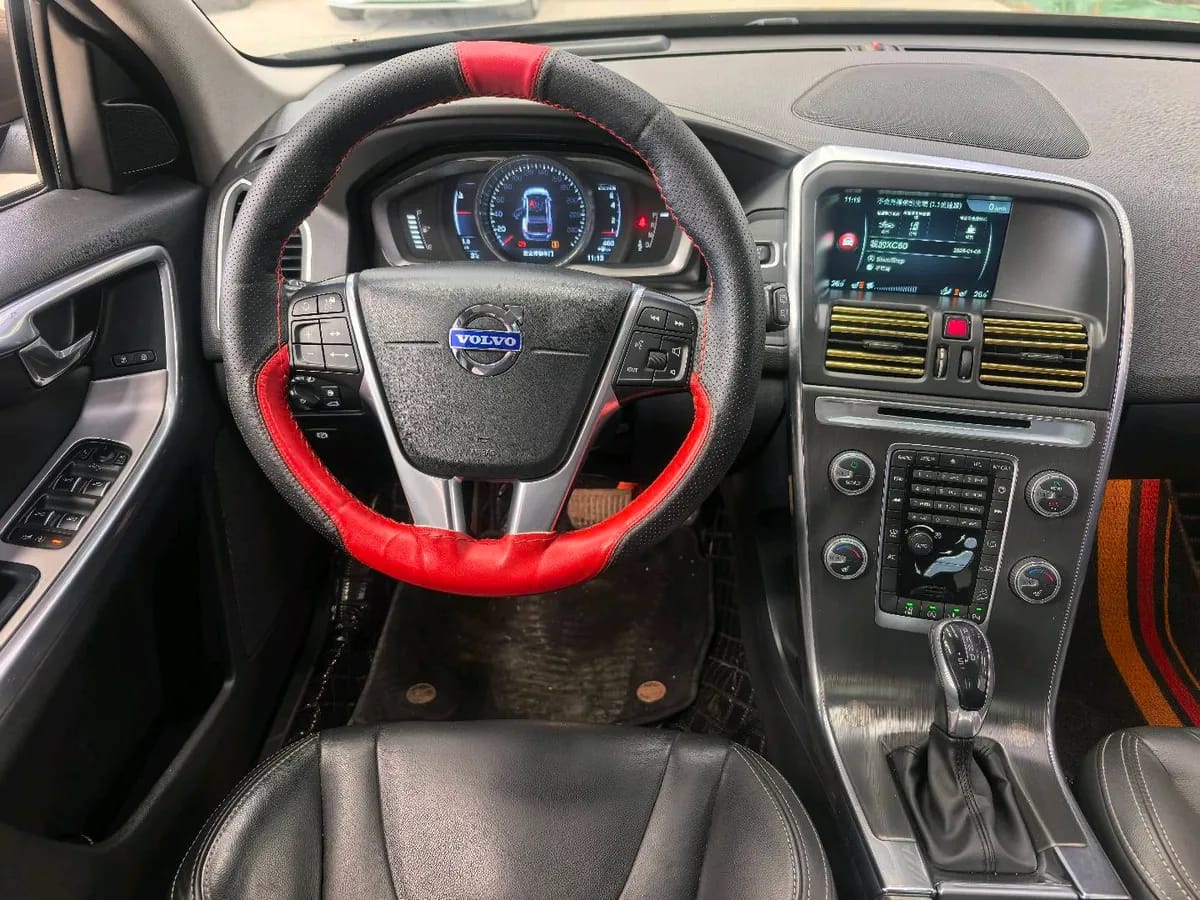 Volvo XC60 2016 T5 AWD 6