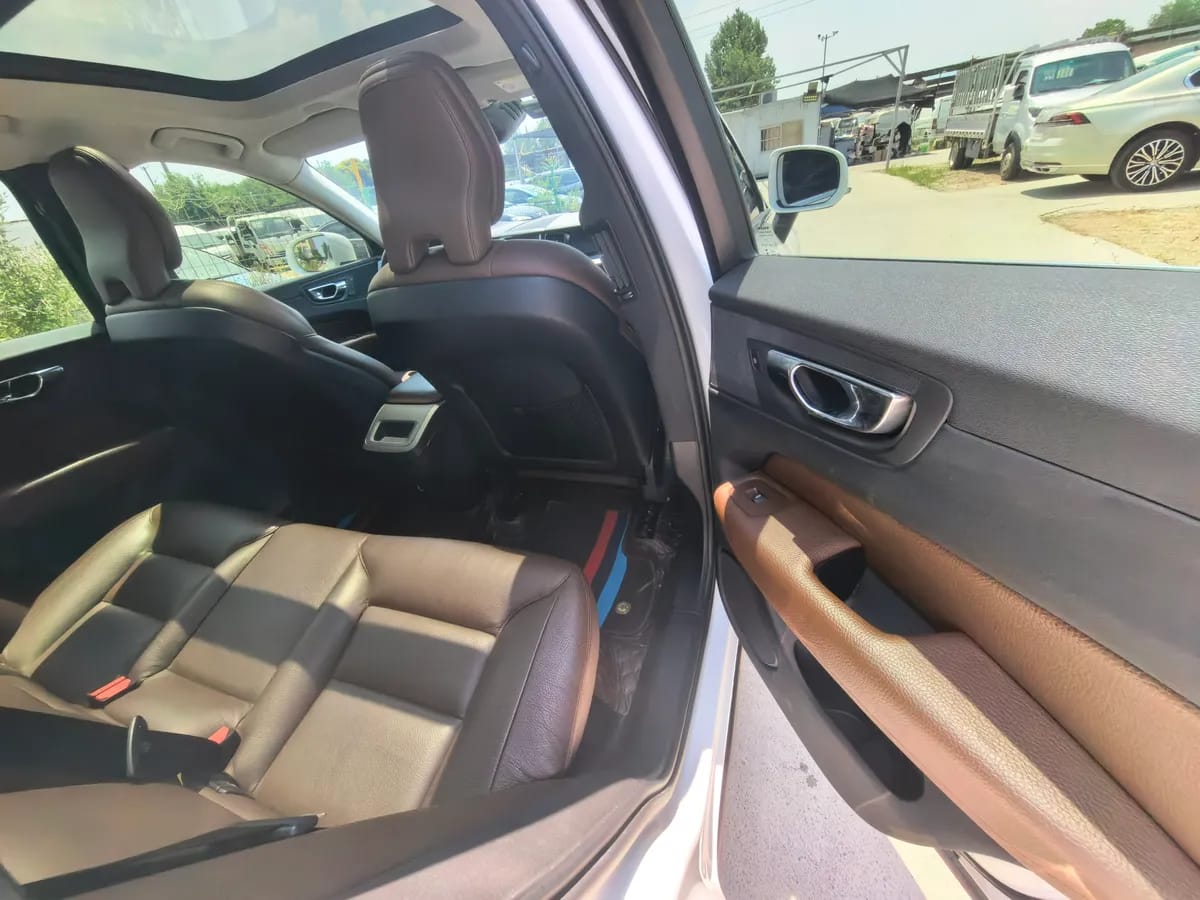 Volvo XC60 2019 T5 V 10