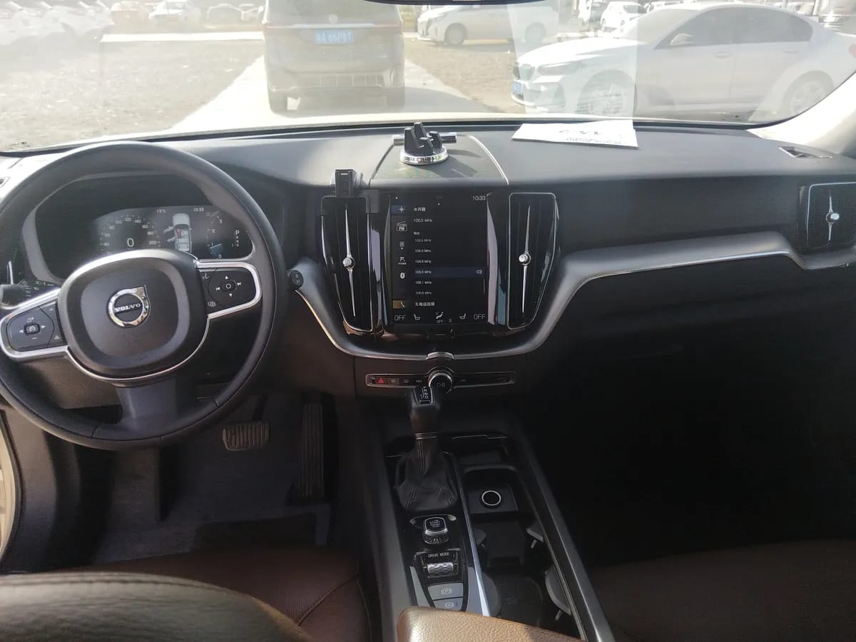 Volvo XC60 2019 T5 V 7