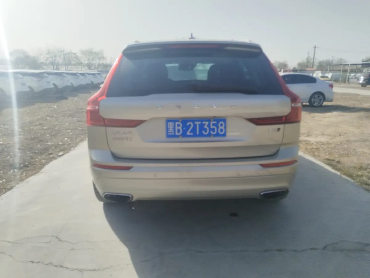 Volvo XC60 2019 T5 V 8