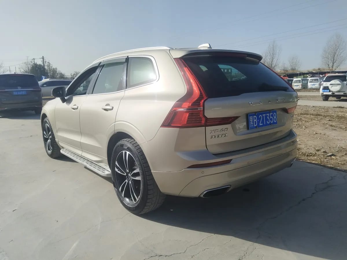 Volvo XC60 2019 T5 V 9