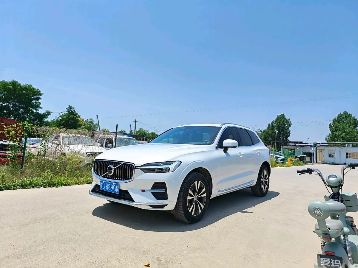 Volvo XC60 2023 B5